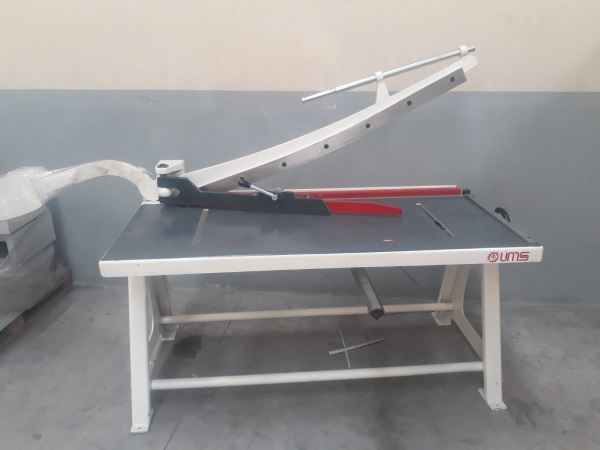 UGM 1300 X 1.5 KOLLU GİYOTİN MAKAS