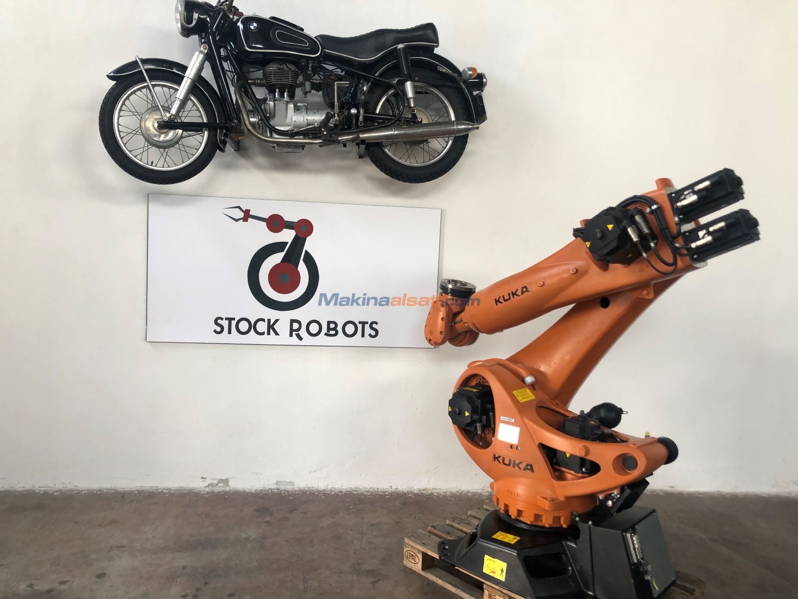 KUKA KR 240 R2900 ULTRA KRC4 Robot