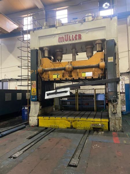 MÜLLER 80T-100T - KAYAR ALT TABLO - 3200 x 2100 x 2500 DENEME PRESİ
