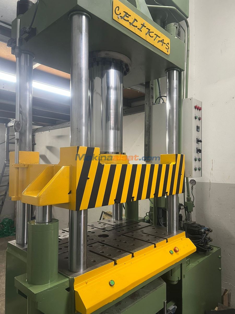 ÇELİKTAŞ 900 X 800 TABLA 200 TON HİDROLİK PRES