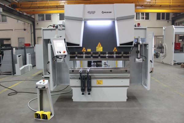 STOKTAN TESLİM 1,5 METRE 60 TON CNC ABKANT PRES