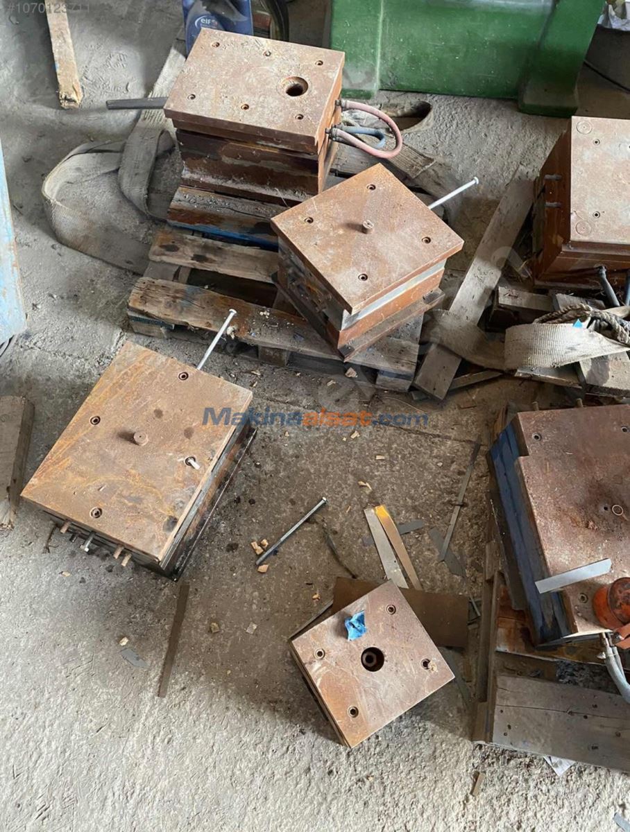 MUHTELİF PLASTİK ENJEKSİYON KALIPLARI