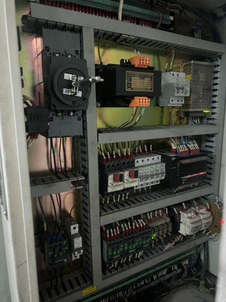 Powermac 45 Ton 8 Kızaklı Hava Kavramalı Pres