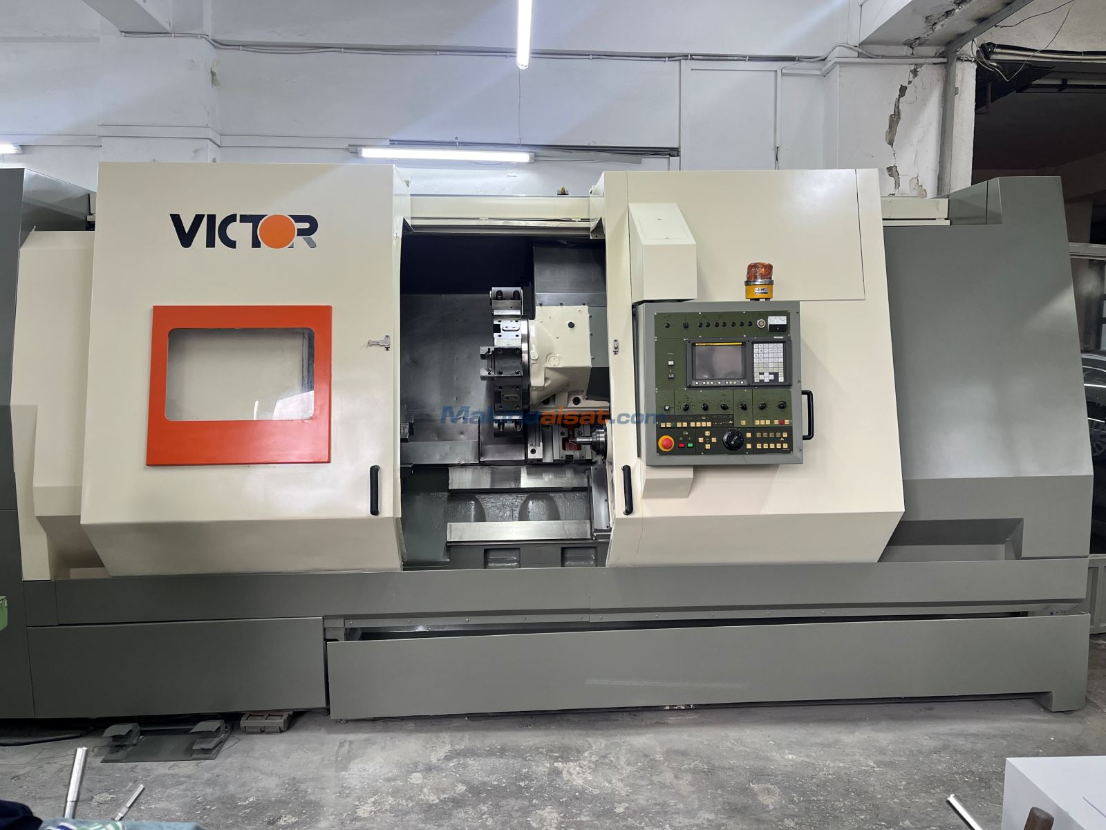 TAYVAN malı VİCTOR VT 46 x 1700 mm CNC TORNA