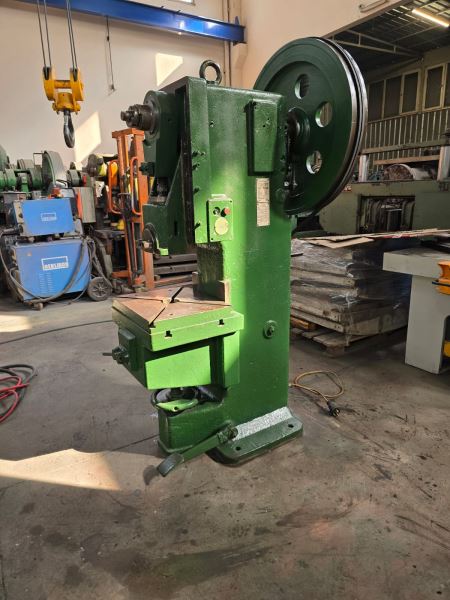 25 TON ALMAN MALI EKSANTRİK PRES