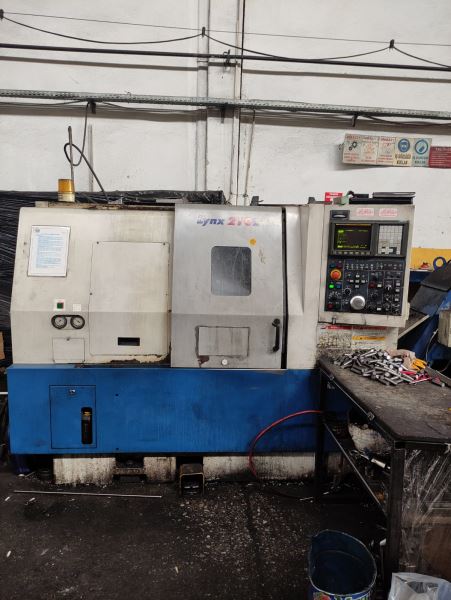 Daewoo LYNX 210 L - 8 İnç CNC Torna