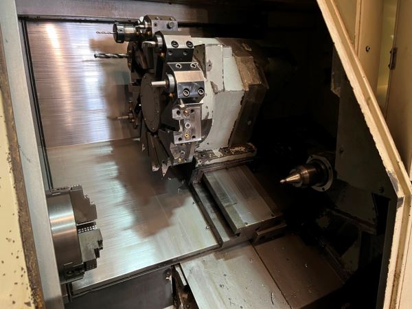 OKUMA LB 15 II - 1990 MODEL CNC TORNA