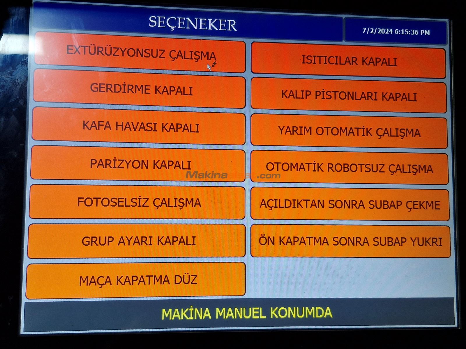 Özgür Makina 4 kg lık Akümülatör Kafa Plastik Şişirme