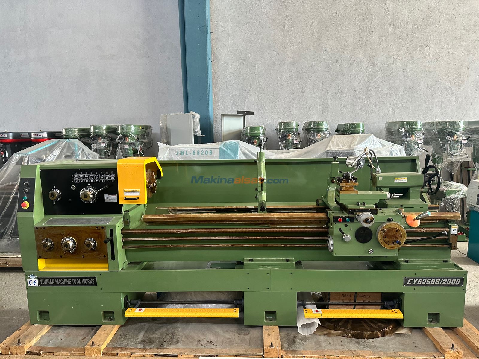 Satılık ikinci el YUNNAN CY6250B/2000- 2 METRE Universal Torna