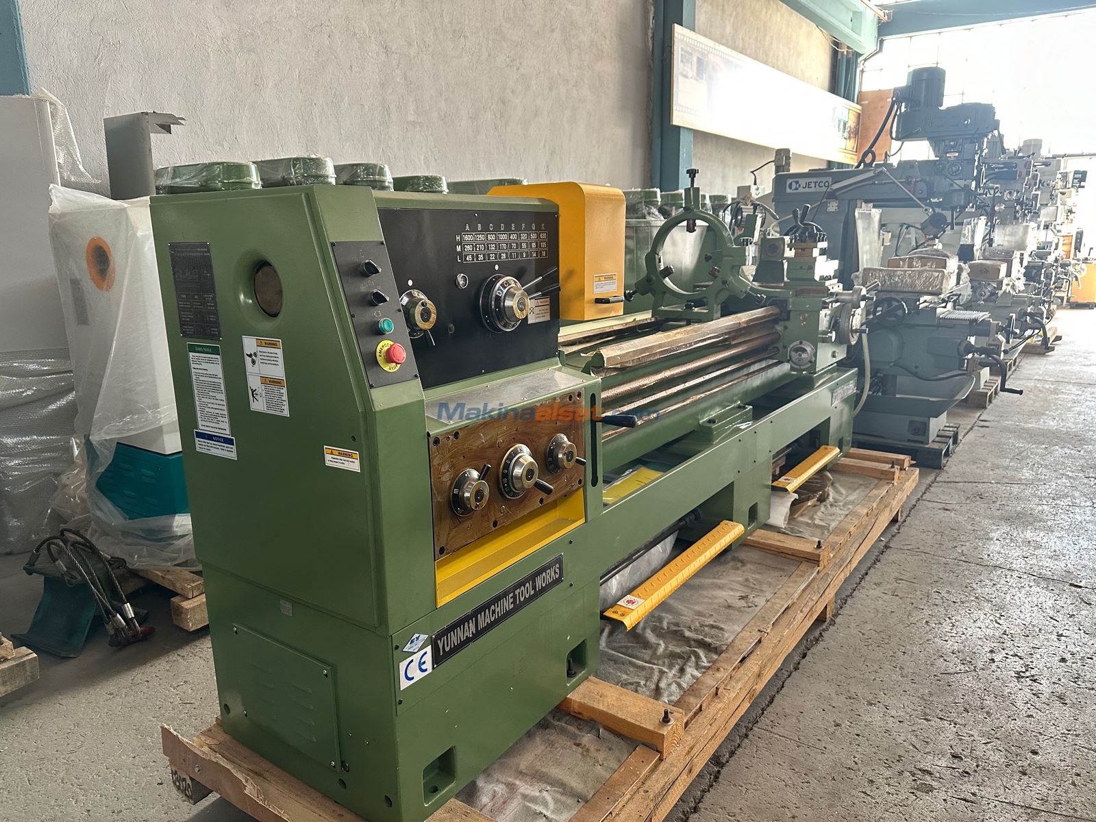 Satılık ikinci el YUNNAN CY6250B/2000- 2 METRE Universal Torna