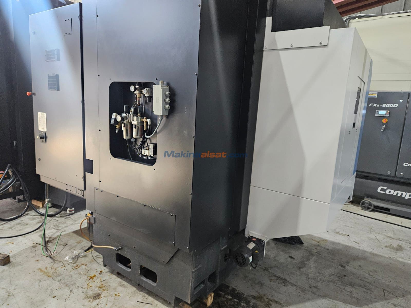 Satılık ikinci el 2012 Model Doosan DNM400 Cnc Dik İşleme CNC Dik