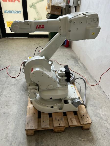 ABB IRB 1600-10/1.45 - MODEL YILI 2017 - ENDÜSTRİYEL ROBOT