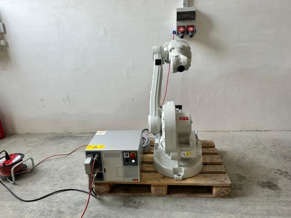 ABB IRB 1600-10/1.45 - MODEL YILI 2017 - ENDÜSTRİYEL ROBOT