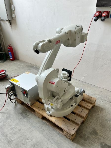 ABB IRB 1600-10/1.45 - MODEL YILI 2017 - ENDÜSTRİYEL ROBOT