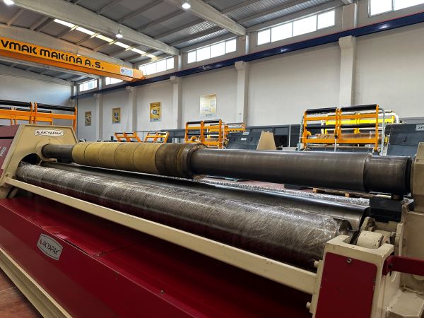 AKYAPAK AHS 3300X4-6 MM. KULAKLI KOMPOZİT BÜKÜM SİLİNDİR
