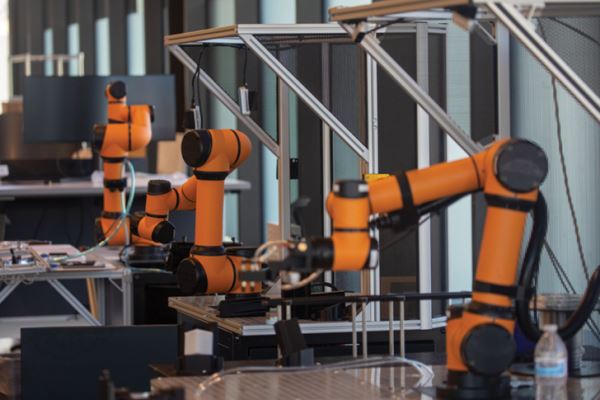 AUBO İ5 - 2024 MODEL / SIFIR - KAYNAK, PALETLEME, MONTAJ VE BESLEME KOLABORATİF ROBOT / COBOT