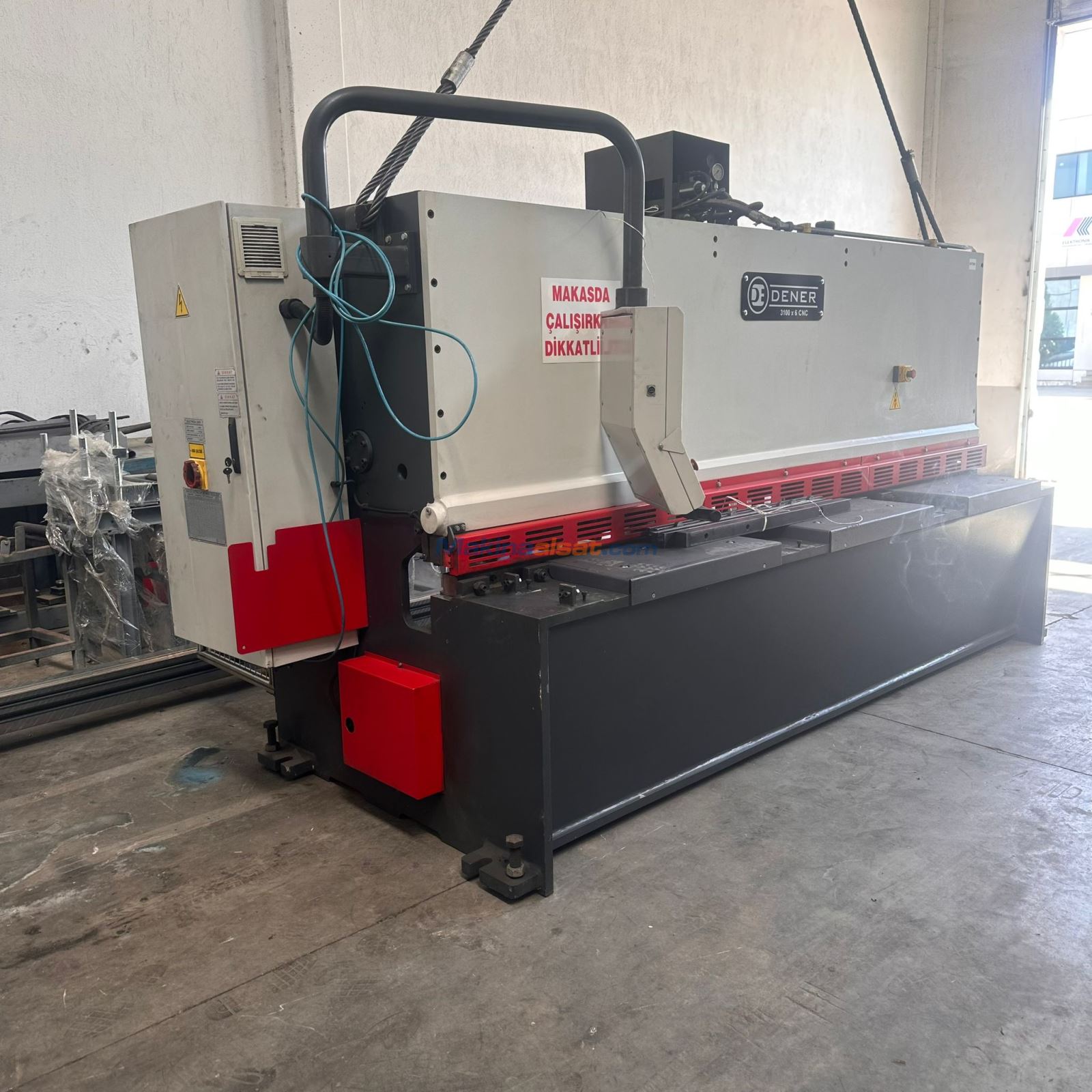 DENER MARKA 3000 x 6 MM CNC HİDROLİK GİYOTİN MAKAS