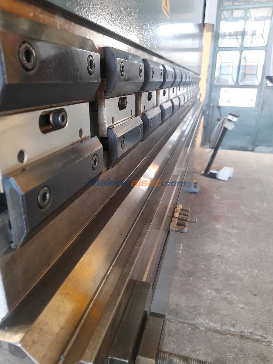 DURMA 3 METRE 120 TON CNC ABKANT