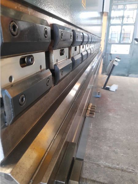DURMA 3 METRE 120 TON CNC ABKANT