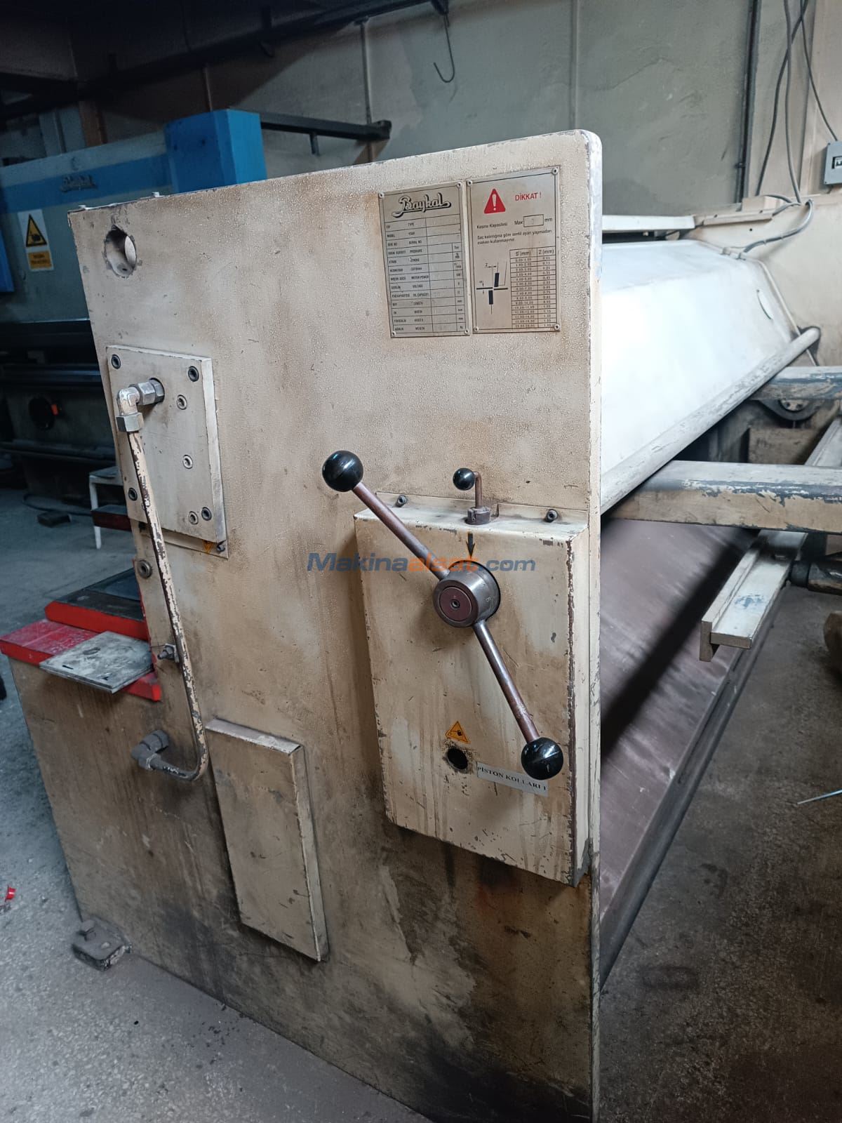Baykal HGL 2600/6 Hidrolik Giyotin