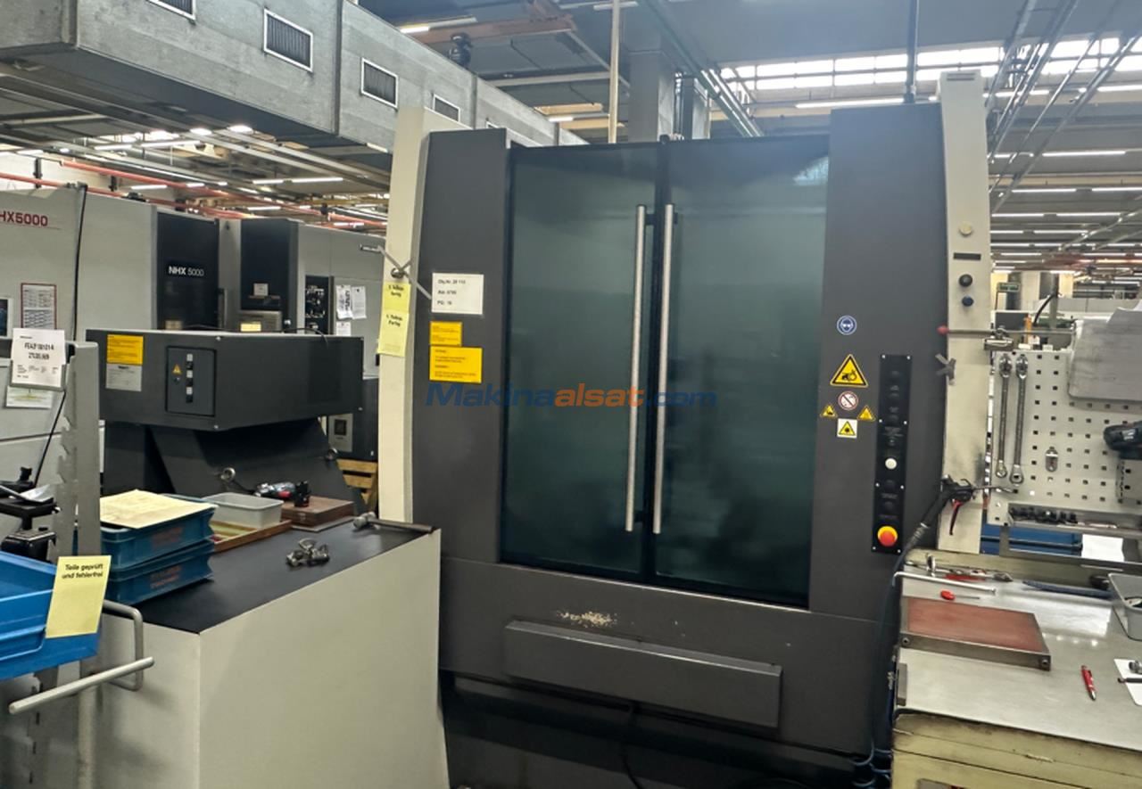 HÜLLER HILLE BLUESTAR 5 5 Eksen CNC İşleme