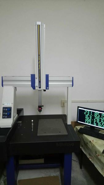 CMM Mitutoyo Crysta Plus M544