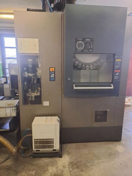 Machining Center (Vertical) MAKINO F5