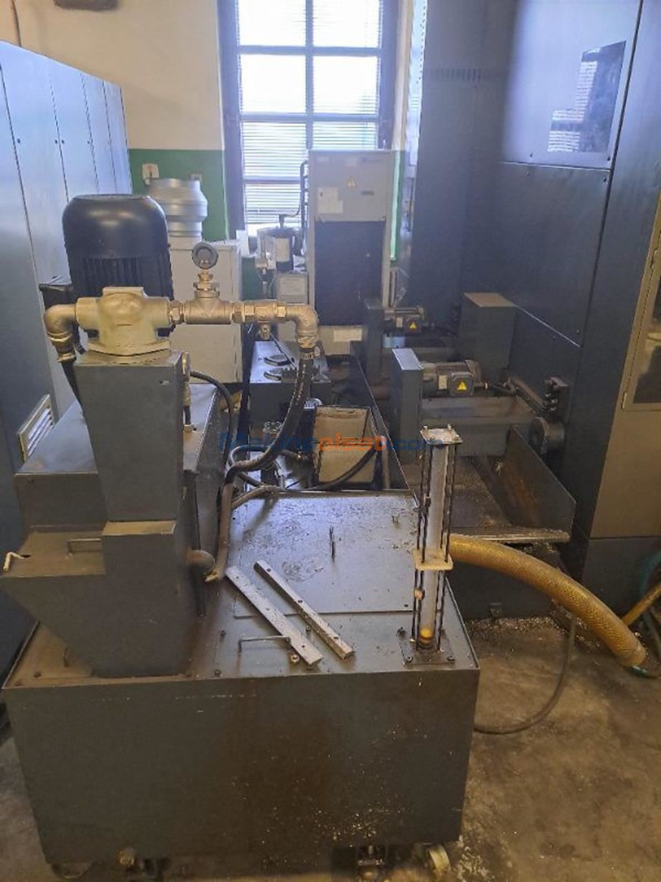 Machining Center (Vertical) MAKINO F5