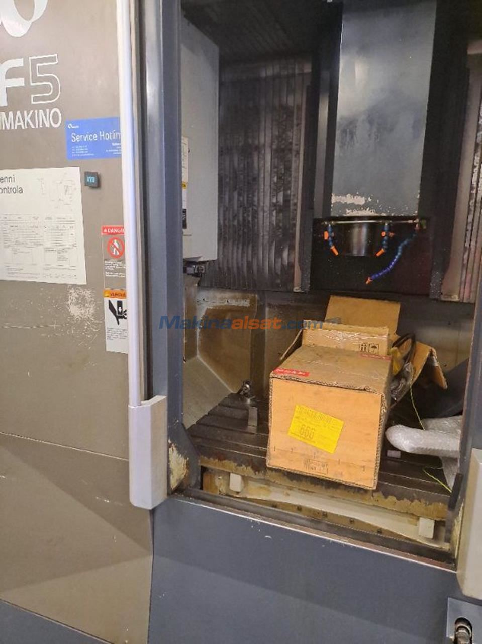 Machining Center (Vertical) MAKINO F5