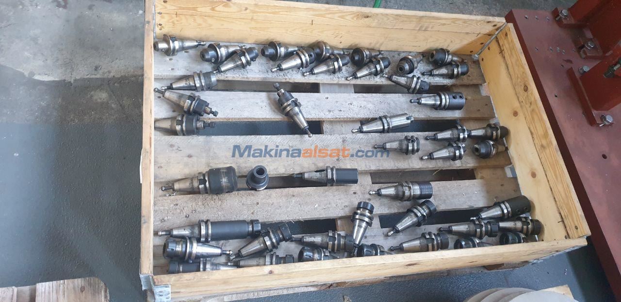 Machining Center (Vertical) Takumi V 12