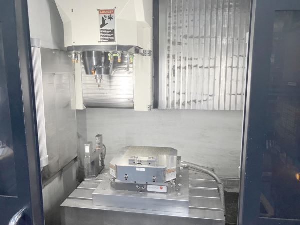 MAKINO V 33i Graphite 5 Eksen CNC İşleme