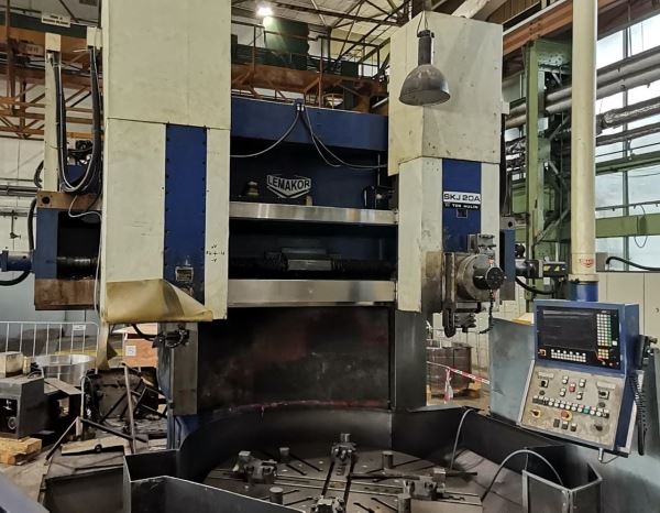 Vertical Turret Lathe TOS SKJ 20 A CNC