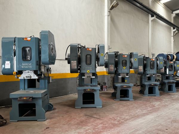 Sıfır 125 Ton (Hava Kavramalı) Eksantirk Pres