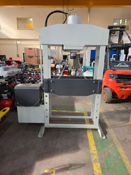 100 TON HİDROLİK PRES