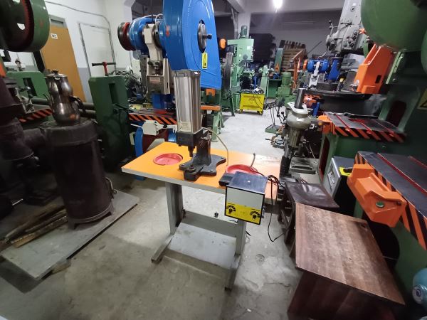 2 Ton Elektrikli Perçin Çakma Pres
