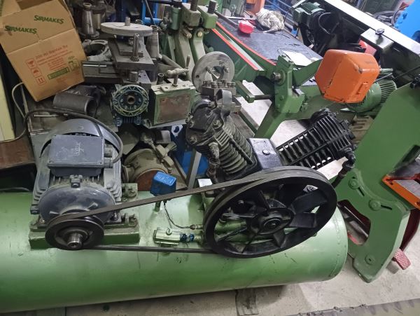 300 LİTRE BOSAN KOMPRESÖR