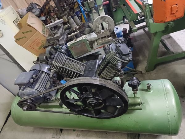 300 LİTRE BOSAN KOMPRESÖR