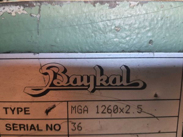 Baykal 1260 x 2.5 mm Motorlu Giyotin Makas