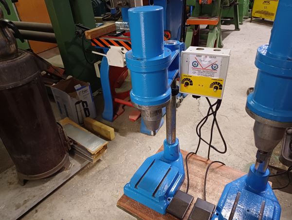 PRESMAK 2 TON ELEKTRİKLİ PERÇİN PRES