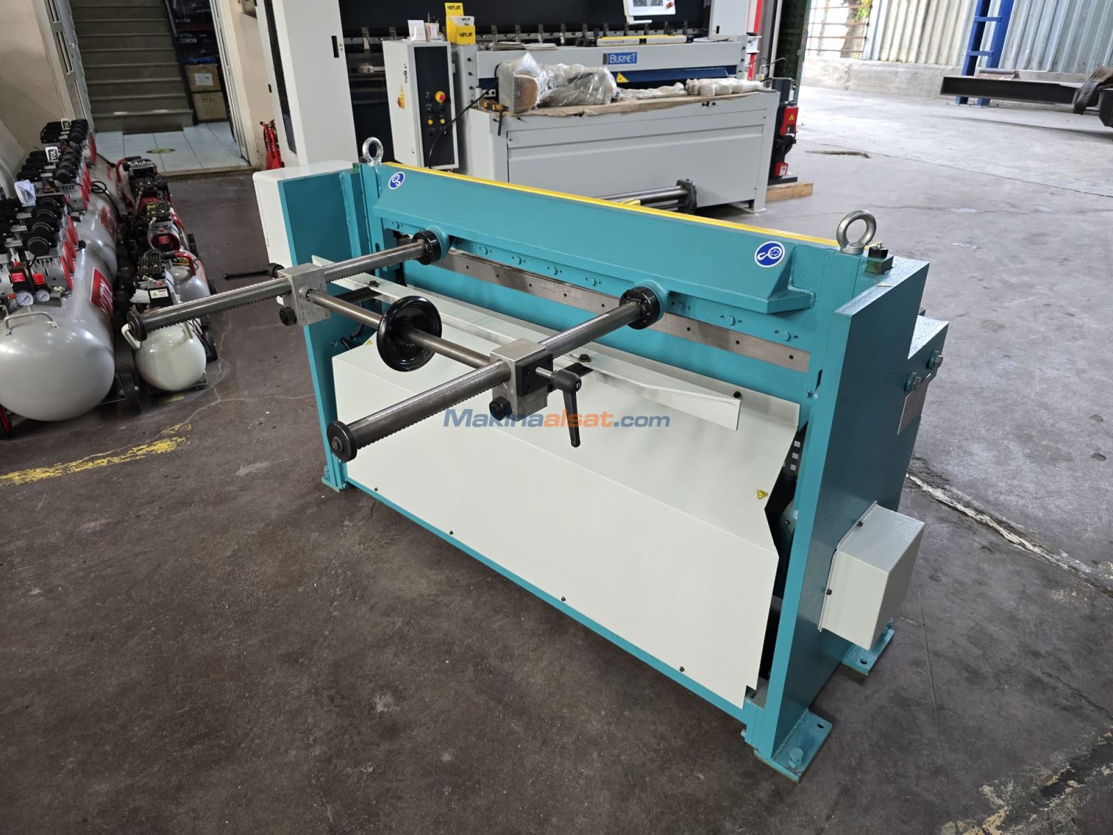 1300 x 2,5 MM REDÜKTÖRLÜ GİYOTİN MAKAS