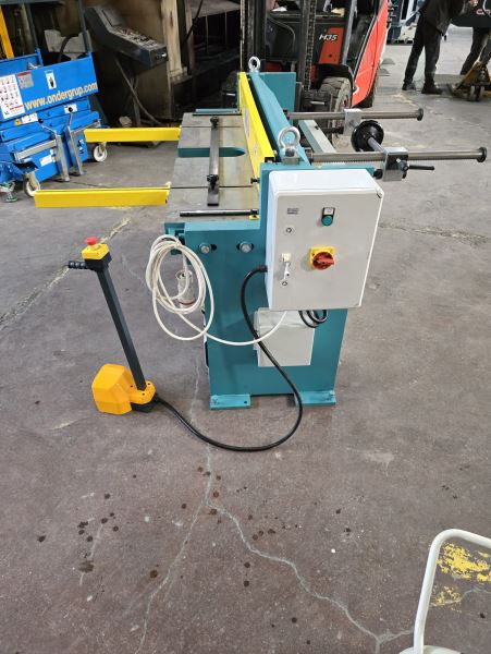 1300 x 2,5 MM REDÜKTÖRLÜ GİYOTİN MAKAS