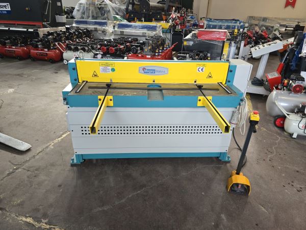 1300 x 2,5 MM REDÜKTÖRLÜ GİYOTİN MAKAS