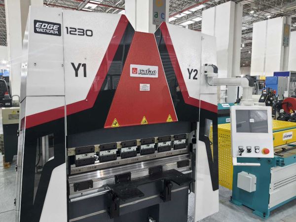 1250 mm - 30 Ton 4 Eksen Cnc Abkant Pres