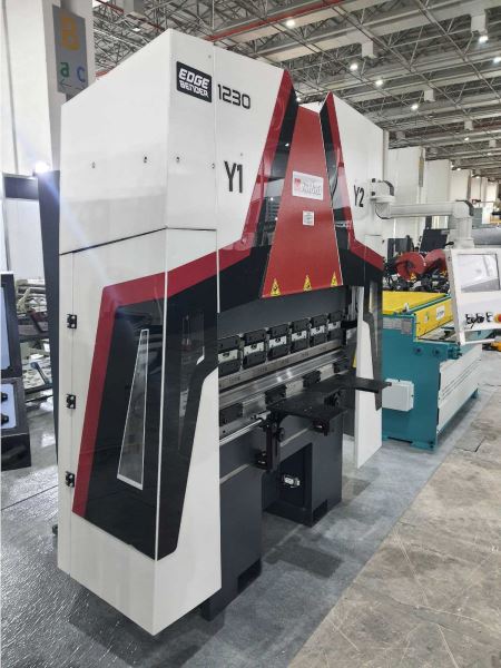 1250 mm - 30 Ton 4 Eksen Cnc Abkant Pres