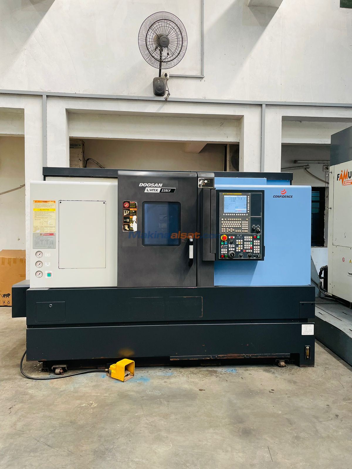 Doosan Lynx 220 LYC C Y Eksenli CNC Torna