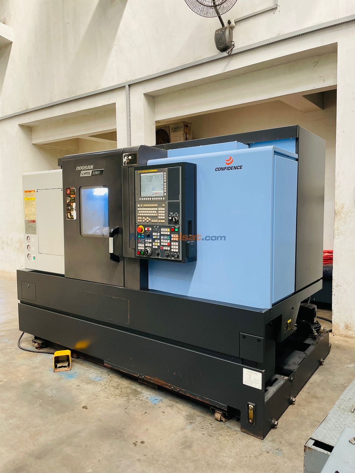 Doosan Lynx 220 LYC C Y Eksenli CNC Torna