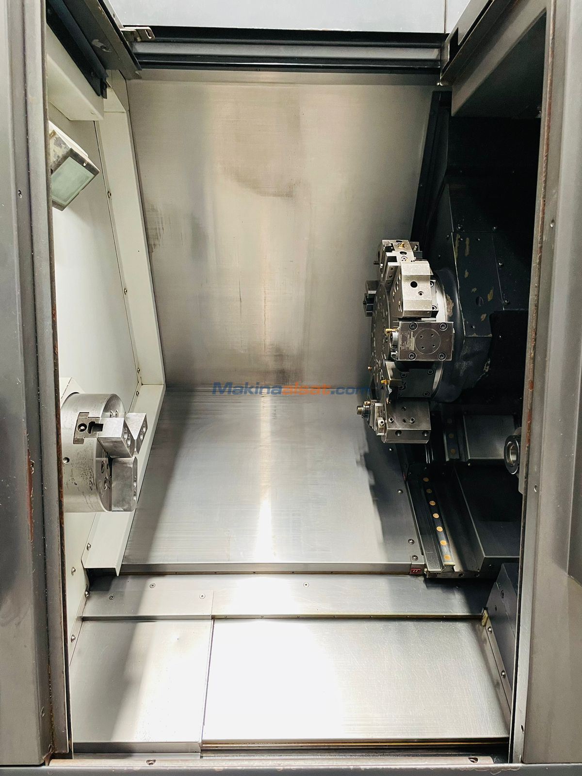 Doosan Lynx 220 LYC C Y Eksenli CNC Torna