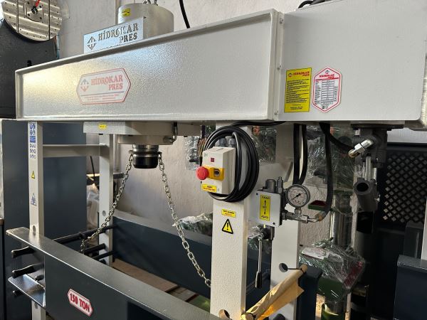 HİDROKAR 150 TON HİDROLİK ATÖLYE PRESİ