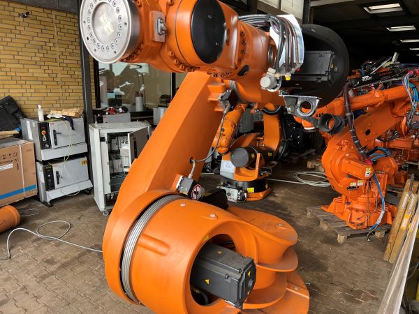KUKA KR500-2 KRC2 ED 05