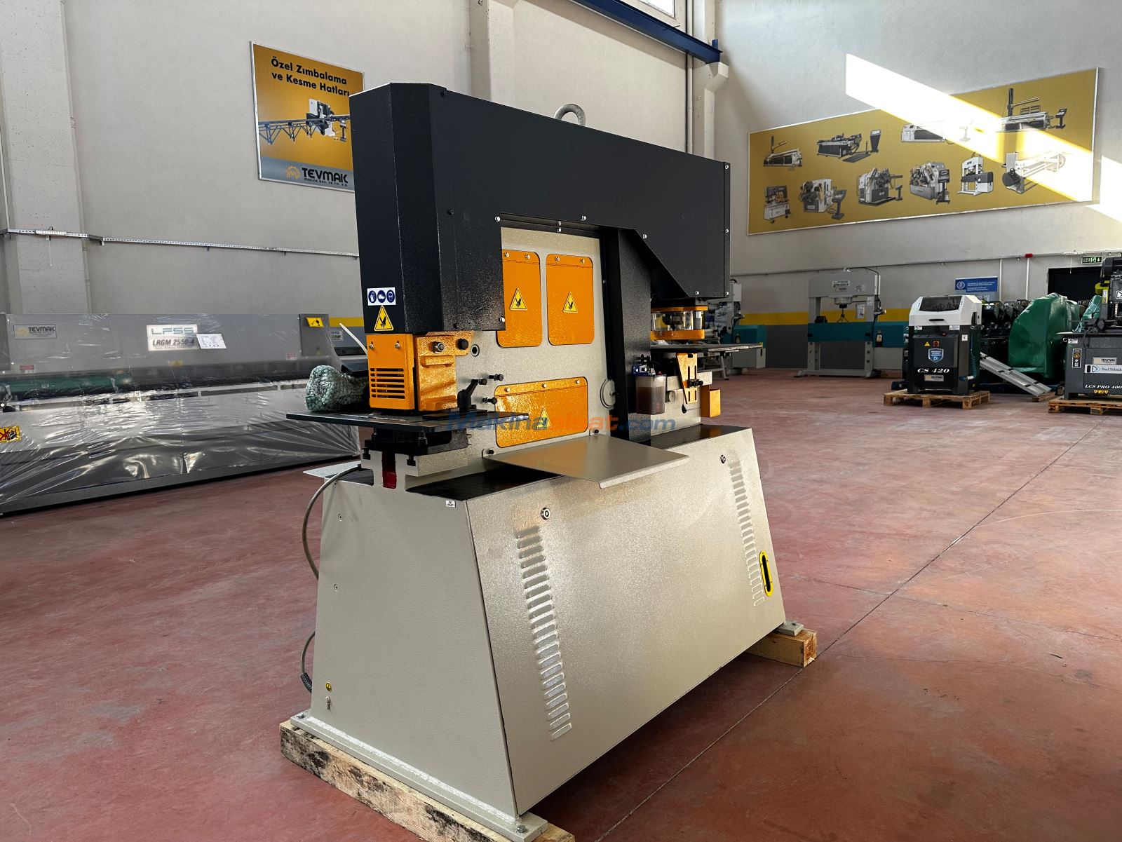 ŞAHİNLER HKM 65 HİDROLİK KOMBİNE MAKAS